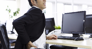 $B#5$D$N@8Lt$G8*!&9x!&I($J$I$NDK$_$KF/$-$+$1$kDK;6Er!#(B